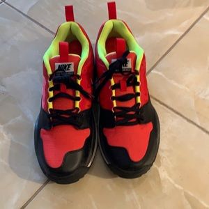 Slightly worn Lace up